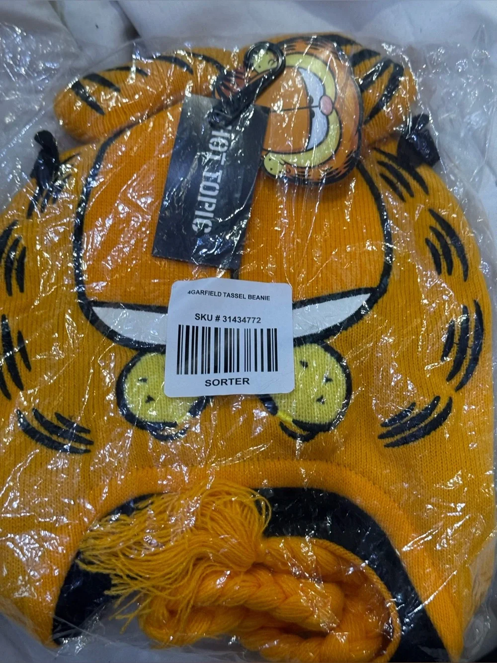 NWT Hot Topic Garfield tassel beanie hat